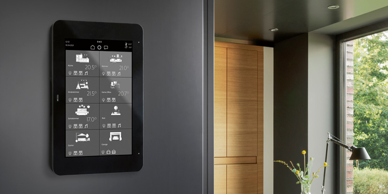 JUNG Smart Panel 8 bei Elektro-Zschiesche in Königswartha