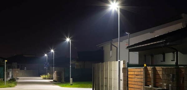 LED-Straßen­beleuchtung bei Elektro-Zschiesche in Königswartha